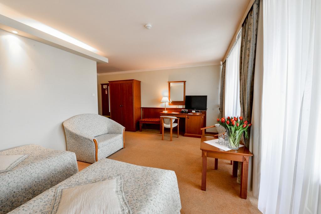 Spa Hotel Jawor Jaworze Ngoại thất bức ảnh